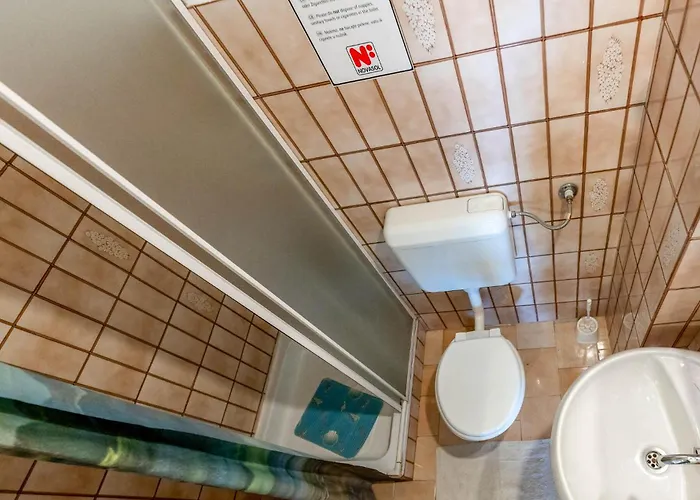 Apartman Lovely In With Wifi Jadranovo