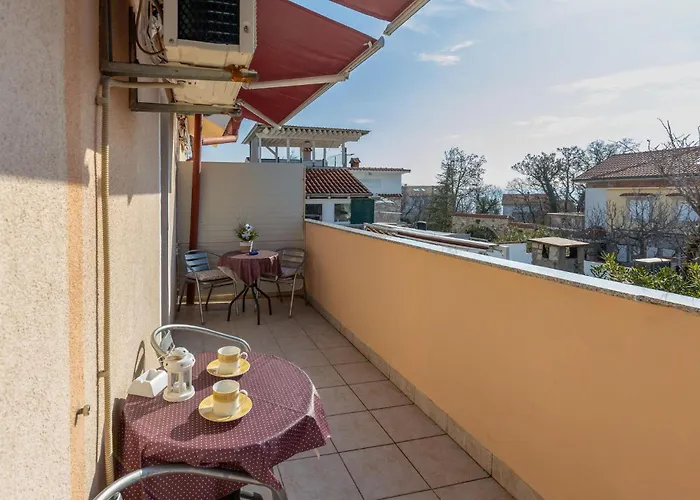 Apartman Lovely In With Wifi Jadranovo